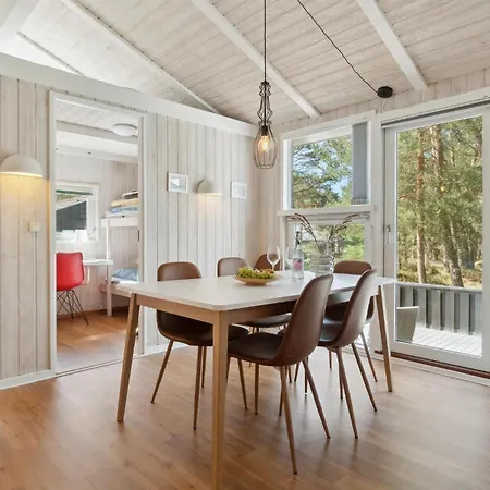 Vakantiehuis Gorgeous In Nexo With Kitchen Vester Somarken