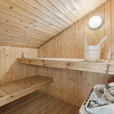 Gorgeous In Nexo With Kitchen Ferienhaus