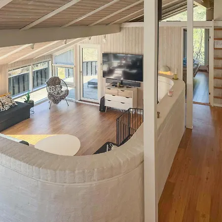 Gorgeous In Nexo With Kitchen Prázdninový dům Vester Somarken